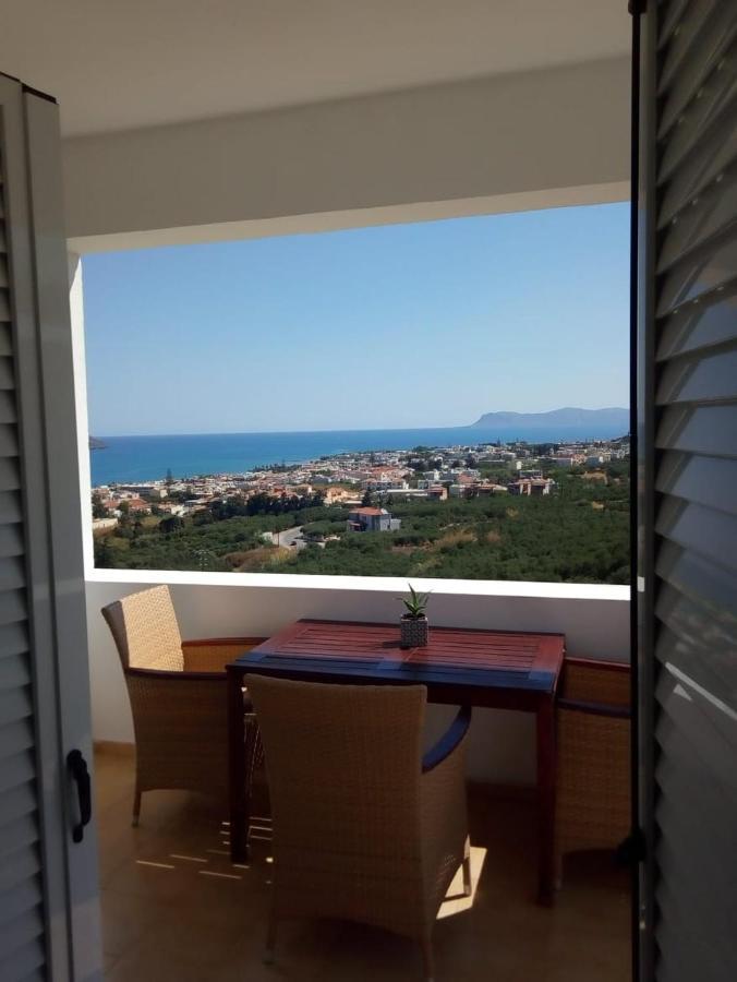 Thea Apartment Agia Marina Екстериор снимка