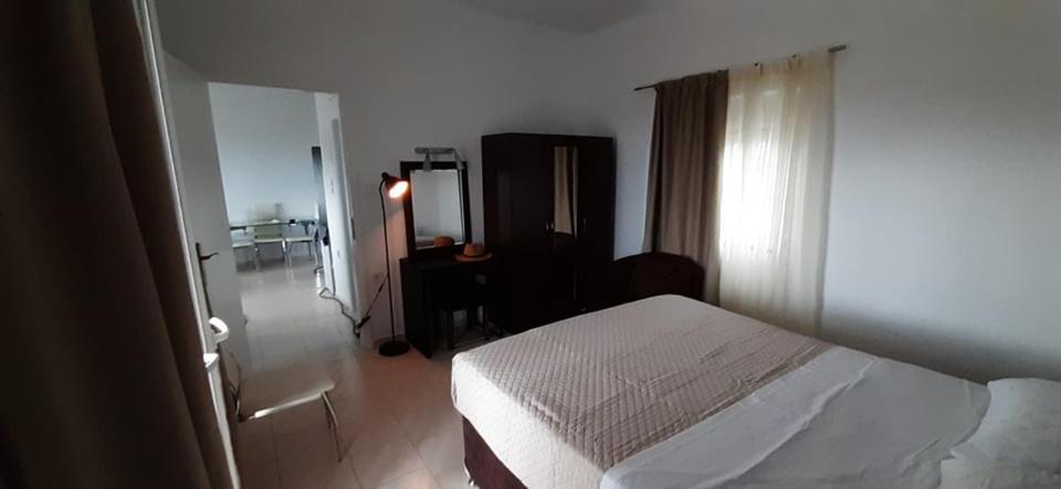 Thea Apartment Agia Marina Екстериор снимка