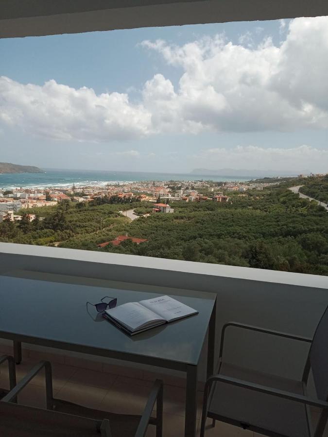 Thea Apartment Agia Marina Екстериор снимка