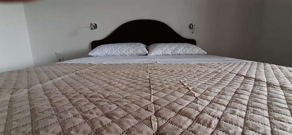 Thea Apartment Agia Marina Екстериор снимка