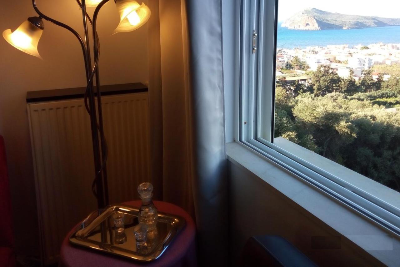 Thea Apartment Agia Marina Екстериор снимка